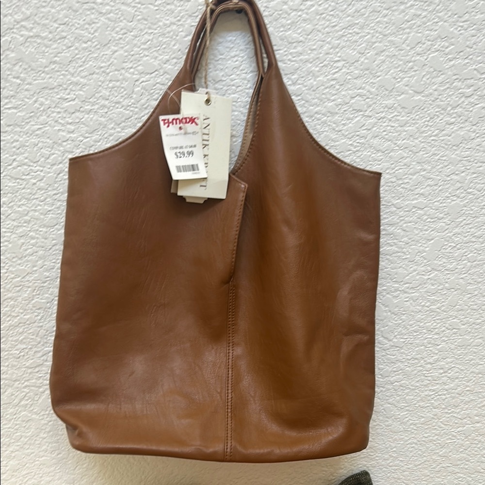 Elegant Tan Leather Tote Bag